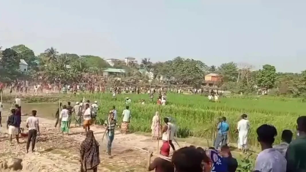 ব্রাহ্মণবাড়িয়ায় হাঁস যাওয়াকে কেন্দ্র করে টেঁটাযুদ্ধ