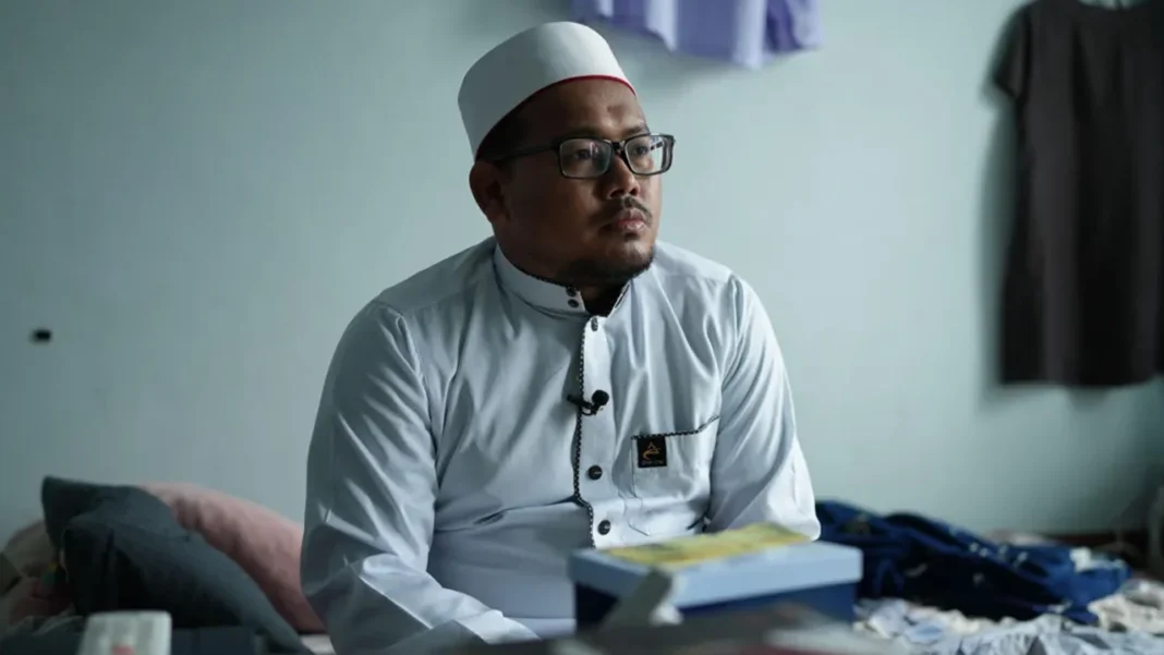 ভূমিকম্পের পরিণতি: ১৭০ প্রিয়জন হারালেন এক ইমাম