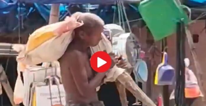 ব্যাংকের টাকার জন্য কবর খুঁড়ে কঙ্কাল নিয়ে হাজির ভাই, চাঞ্চল্য ওড়িশায়